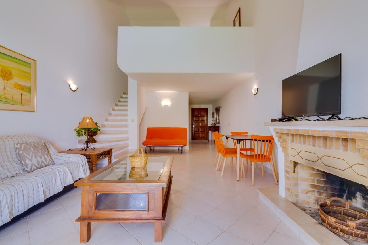 Small Villa 4Pax -Shared Pool @ Homesbyfc Albufeira Bagian luar foto