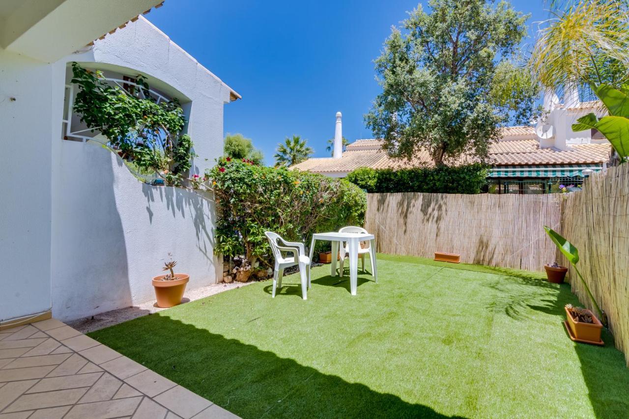 Small Villa 4Pax -Shared Pool @ Homesbyfc Albufeira Bagian luar foto