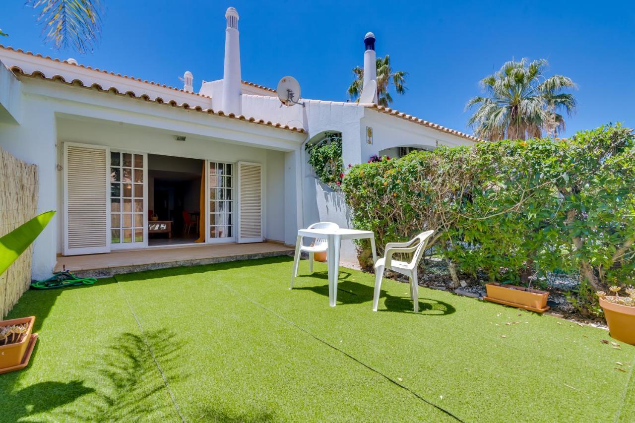 Small Villa 4Pax -Shared Pool @ Homesbyfc Albufeira Bagian luar foto